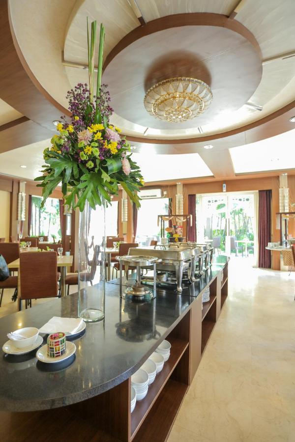 Country Heritage Hotel Сурабая Екстериор снимка
